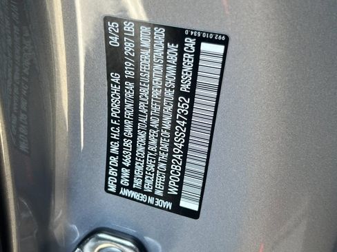 Certified 2025 Porsche 911 Carrera 4 GTS AWD/4WD image 30