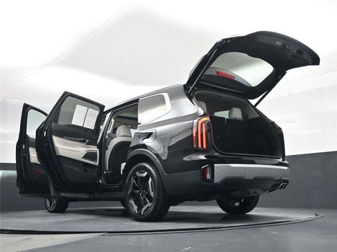 Used 2024 Kia Telluride EX image 20