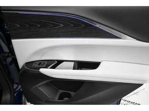 Certified 2024 Cadillac Lyriq Sport w/ LPO, Floor Liner Package AWD/4WD image 21