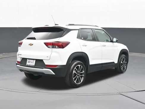 Used 2025 Chevrolet TrailBlazer LT AWD/4WD image 15