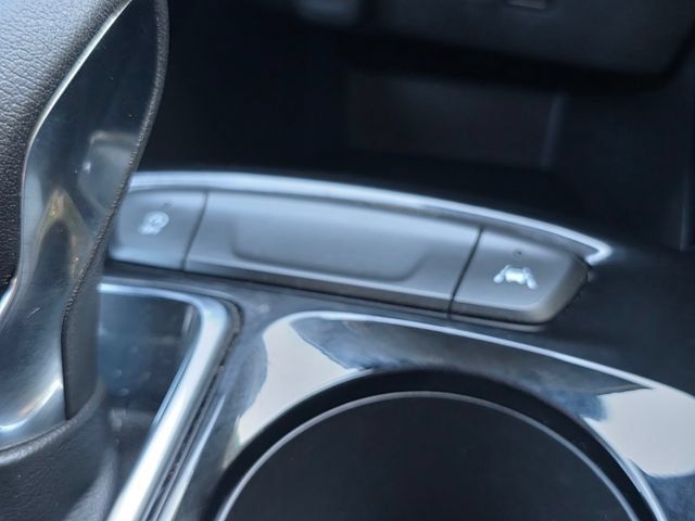Used 2025 Chevrolet Trax LT FWD image 27