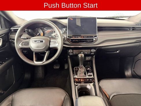 Used 2025 Jeep Compass Trailhawk AWD/4WD image 8