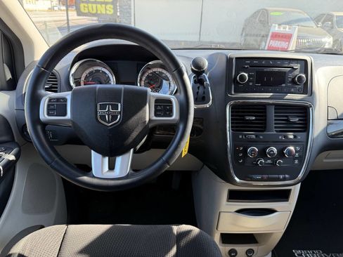 Used 2015 Dodge Grand Caravan SE w/ Quick Order Package 29E SE image 14