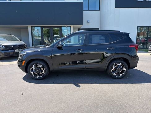 New 2026 Kia Seltos S AWD/4WD image 2