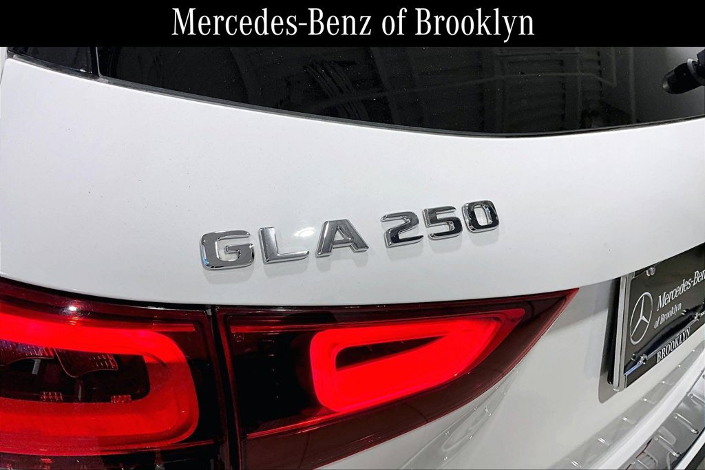Certified 2022 Mercedes-Benz GLA 250 4MATIC image 31