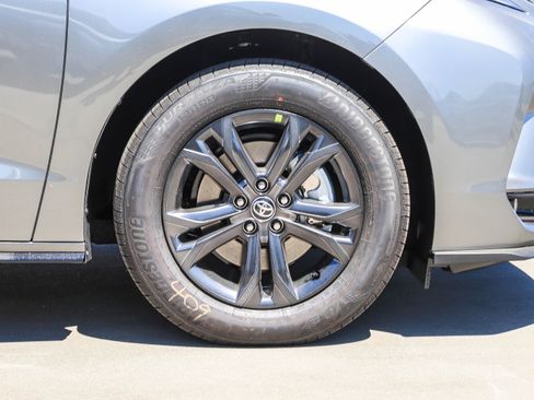New 2026 Toyota Sienna XSE AWD/4WD image 10