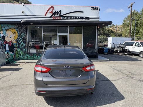 Used 2016 Ford Fusion S FWD image 5