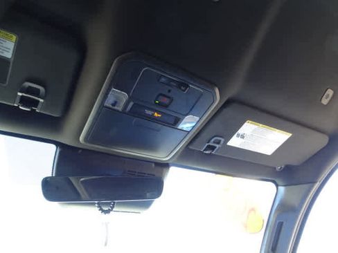 Used 2025 Toyota Tacoma TRD Off-Road image 36