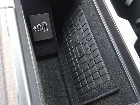 New 2026 Lincoln Navigator Reserve AWD/4WD image 14