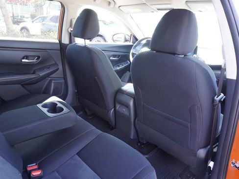 Certified 2025 Nissan Sentra SR w/ Trunk Package image 10