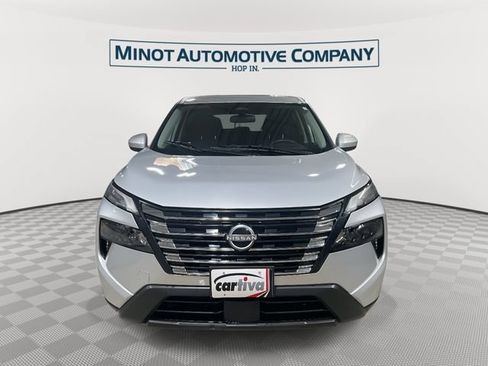 Used 2025 Nissan Rogue SV AWD/4WD image 3