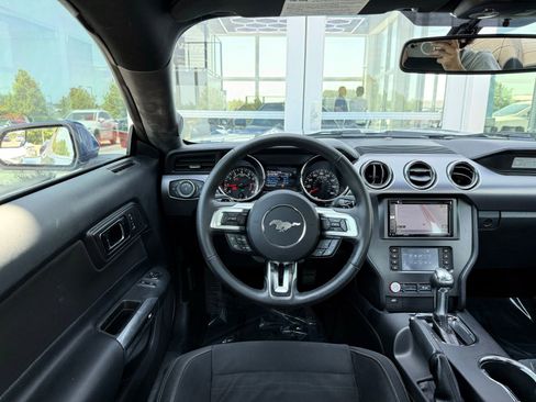 Used 2017 Ford Mustang Coupe RWD image 27