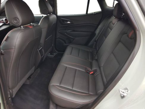 Used 2024 Chevrolet Trax RS w/ Sunroof Package FWD image 26
