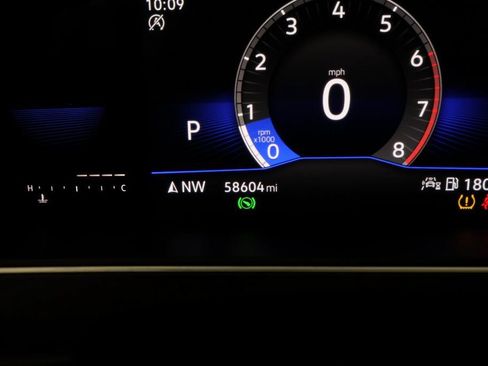 Used 2022 Volkswagen Tiguan SE FWD image 16