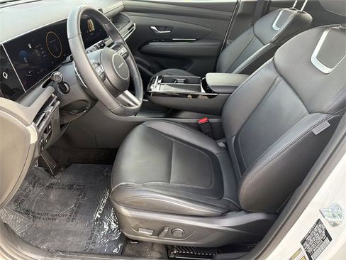 Certified 2025 Hyundai Tucson Limited image 9