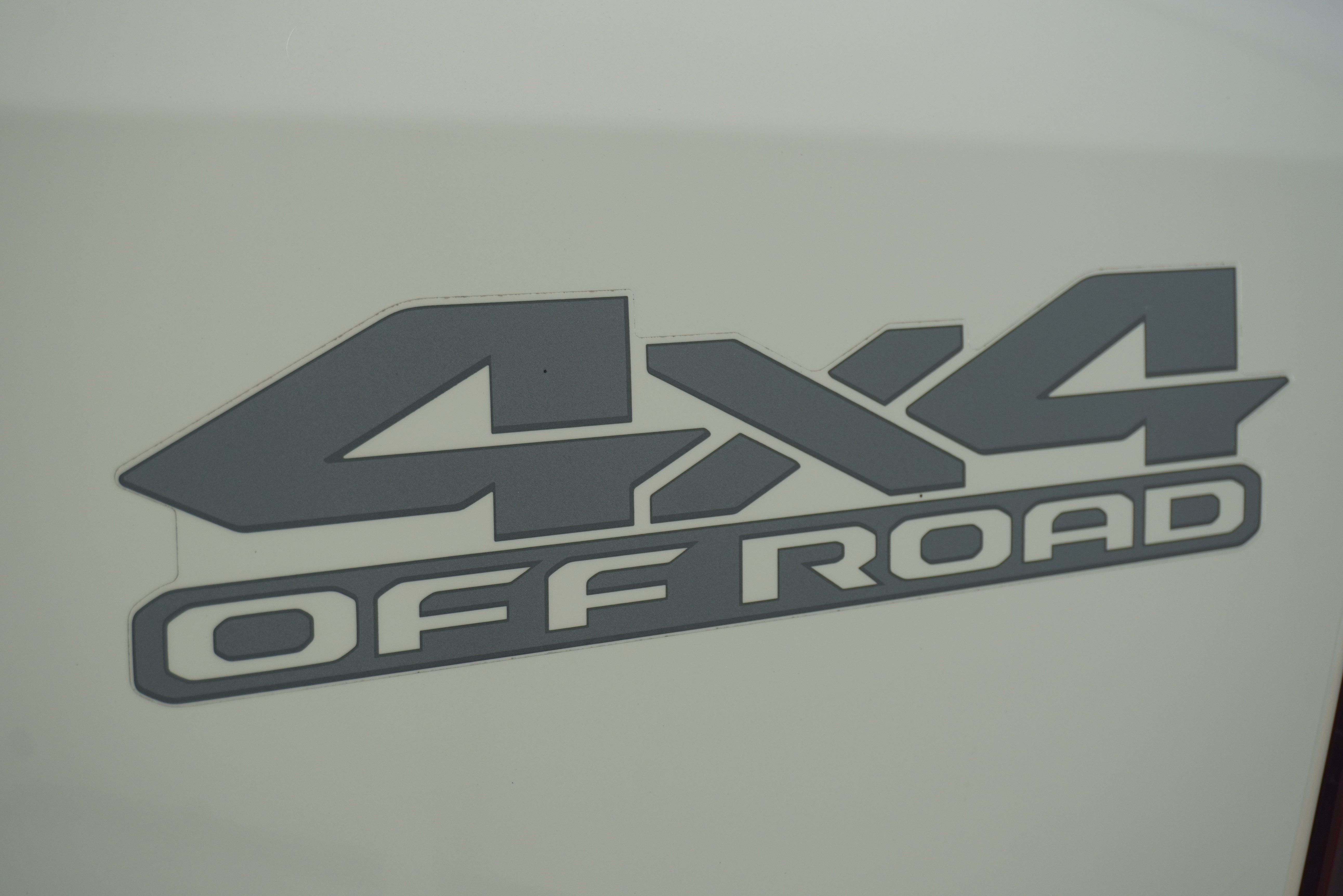 Used 2018 RAM 2500 Laramie w/ Sport Appearance Group AWD/4WD image 8
