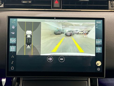 Used 2024 Land Rover Range Rover Evoque Dynamic SE image 10