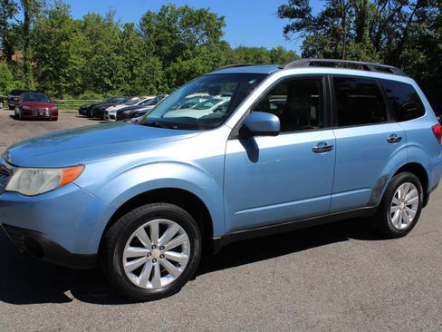 Used 2012 Subaru Forester 2.5X Limited AWD/4WD image 13