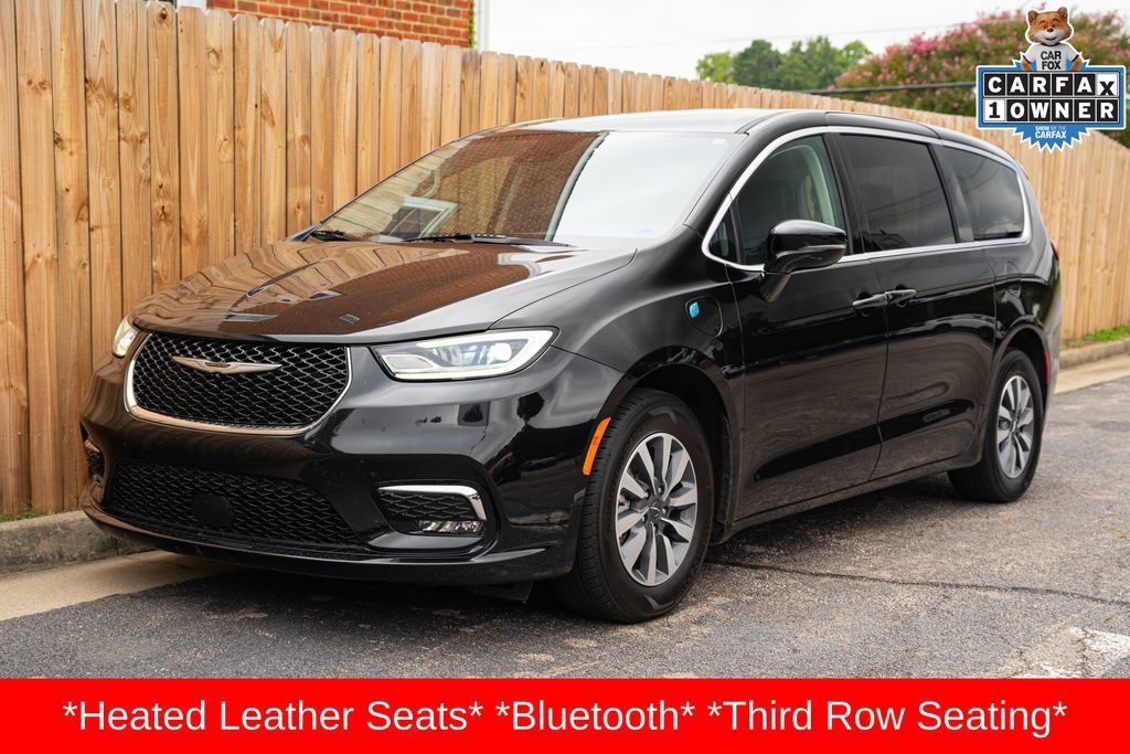 Used 2024 Chrysler Pacifica Limited FWD 360° Tour