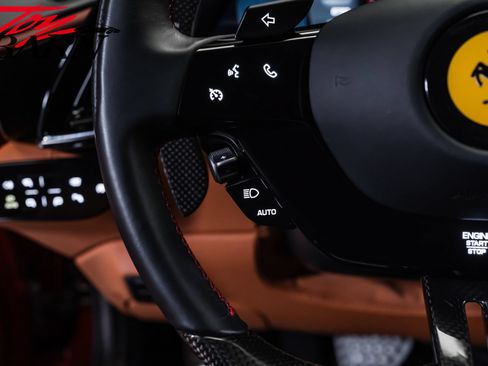 Used 2022 Ferrari Roma RWD image 32