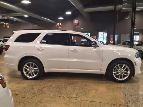 Used 2024 Dodge Durango GT image 9