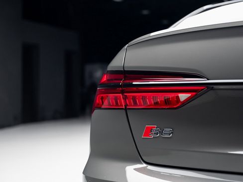 Used 2024 Audi S6 Premium Plus w/ Premium Plus Package image 27