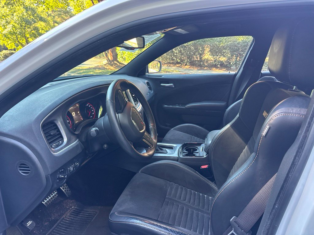 Used 2018 Dodge Charger R/T RWD image 9