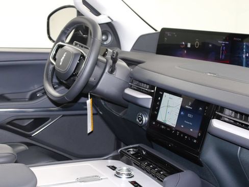 New 2027 Lincoln Navigator L Premier RWD image 32