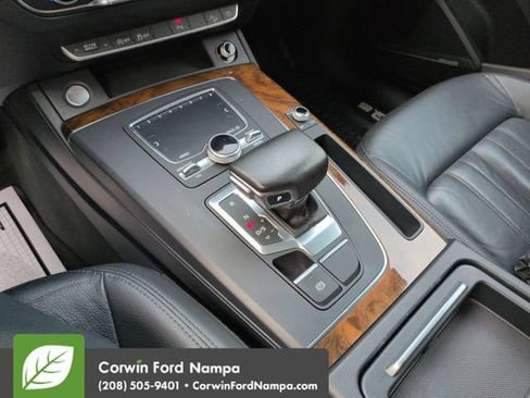 Used 2018 Audi Q5 2.0T Premium Plus w/ Premium Plus Package AWD/4WD image 19