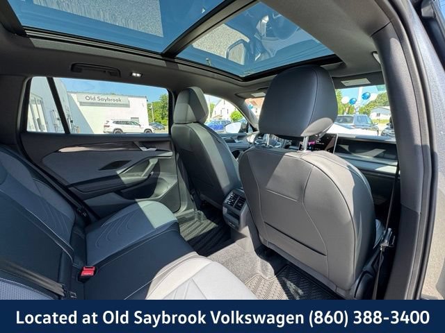 Certified 2025 Volkswagen Tiguan SE R-Line AWD/4WD image 25