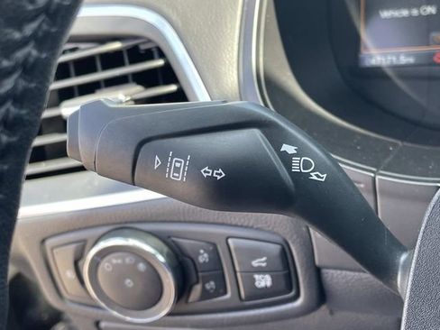 Used 2024 Ford Edge Titanium AWD/4WD image 41