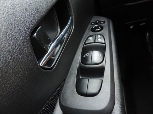 Certified 2023 Nissan Kicks SV FWD image 26