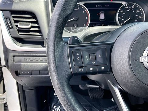 Used 2022 Nissan Rogue S FWD image 13