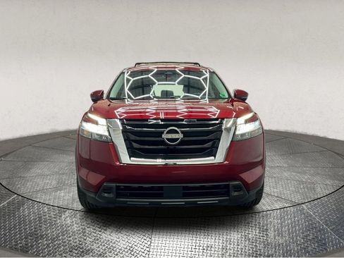 Used 2022 Nissan Pathfinder SV image 3