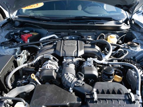Used 2025 Toyota GR86 Premium image 30