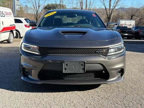 Used 2016 Dodge Charger R/T Scat Pack w/ Driver Confidence Group image 2