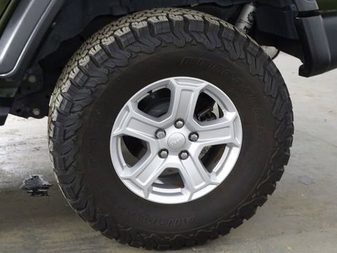 Used 2021 Jeep Wrangler Unlimited Sport image 41