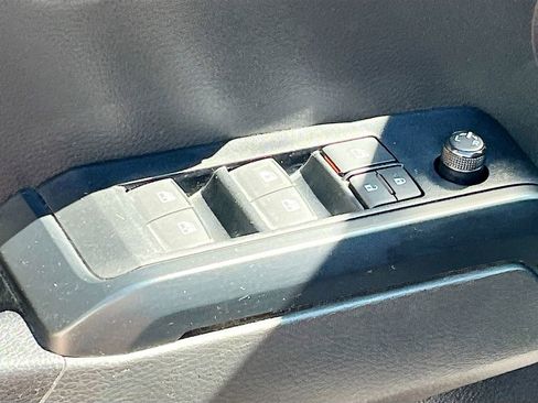 Used 2023 Toyota Tacoma SR AWD/4WD image 18