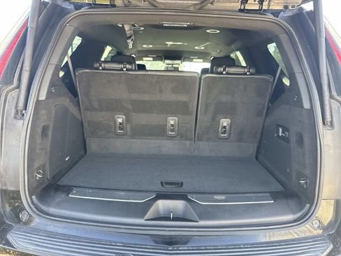 Used 2023 Cadillac Escalade Luxury RWD image 11