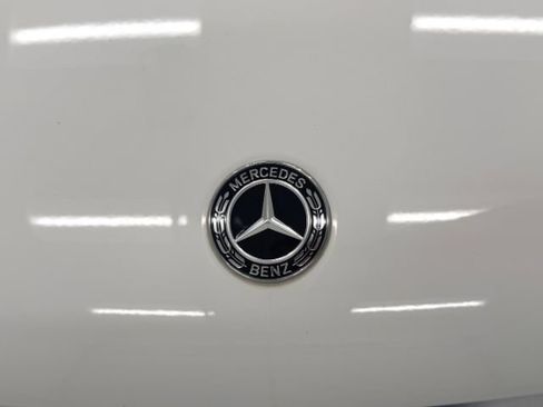 Used 2019 Mercedes-Benz GLC 300 4MATIC image 16
