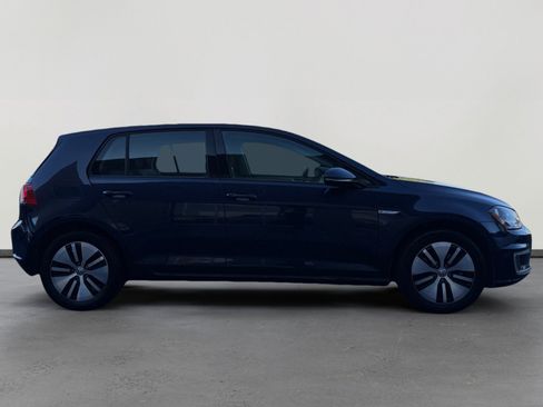Used 2016 Volkswagen e-Golf SE image 6