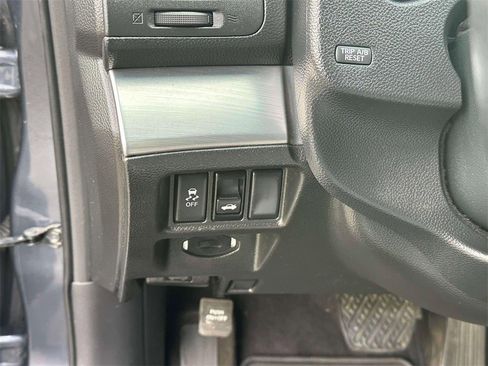 Used 2011 INFINITI G37 x image 20