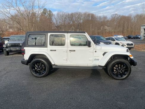 Used 2023 Jeep Wrangler Sahara w/ Cold Weather Group image 4