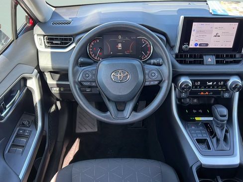 Used 2024 Toyota RAV4 XLE w/ Convenience Package AWD/4WD image 12