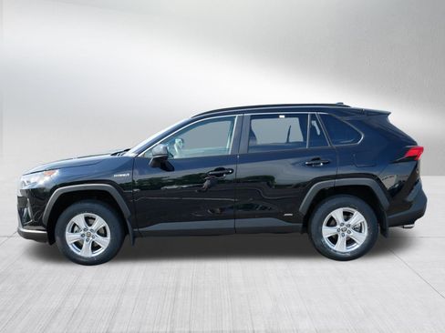 Used 2021 Toyota RAV4 LE w/ Carpet Mat Package (TMS) AWD/4WD image 4