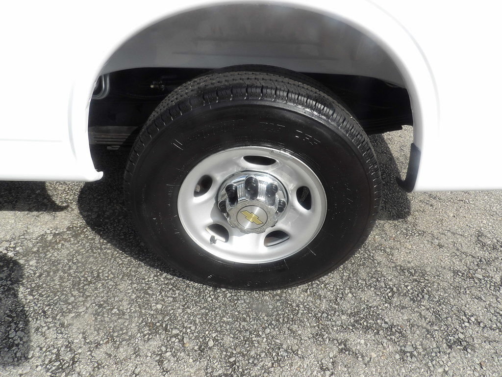 Used 2025 Chevrolet Express 3500 LT w/ LT Preferred Equipment Group RWD image 51