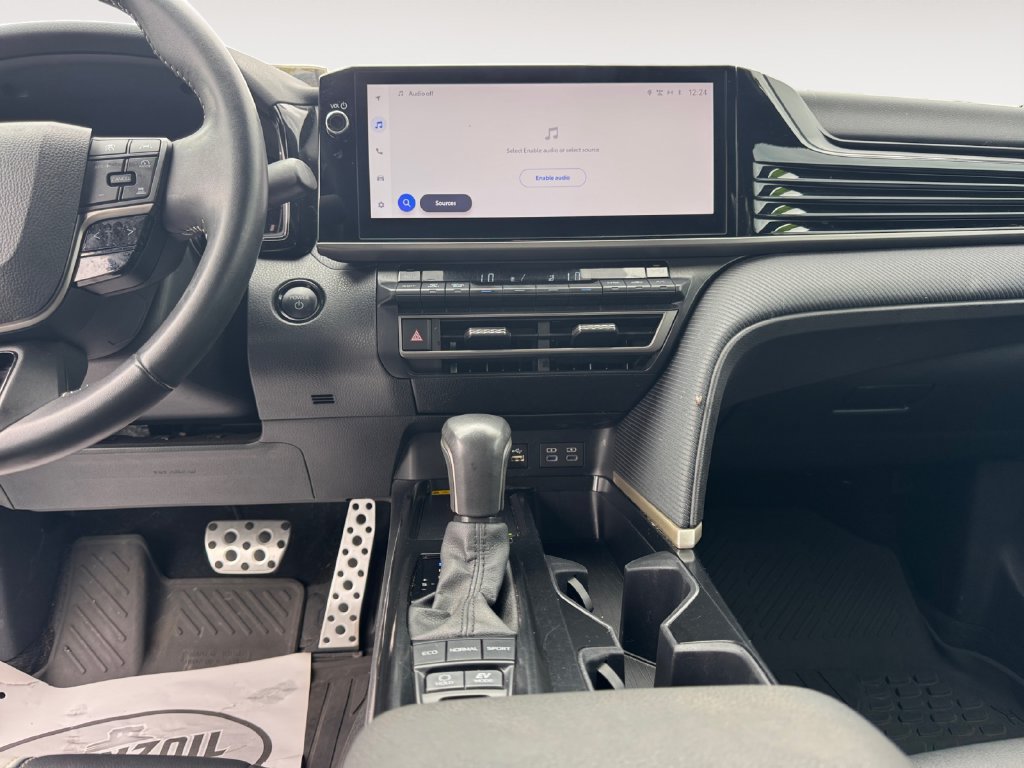 Used 2025 Toyota Camry SE w/ Multimedia Upgrade Package FWD image 11