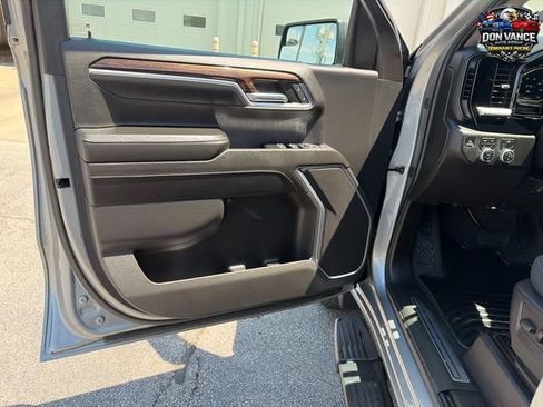 Used 2024 GMC Sierra 1500 Elevation w/ X31 Off-Road Package AWD/4WD image 10