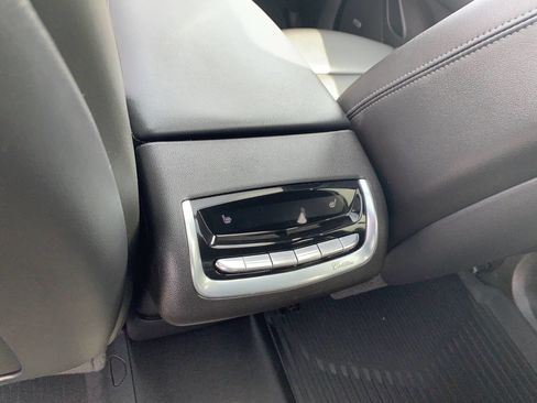 Used 2023 Cadillac XT6 Sport image 21