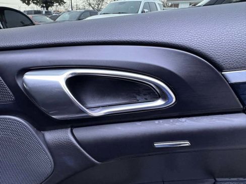 Used 2017 Porsche Cayenne Platinum Edition w/ Premium Package (PJV) image 41